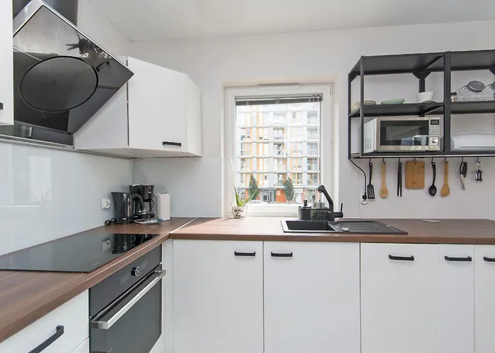 Center - Aura By Apartmore