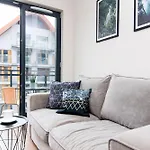 Center - Aura By Apartmore *