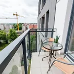 Center - Aura By Apartmore *