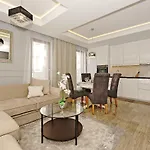 Center - Aura By Apartmore Gdańsk