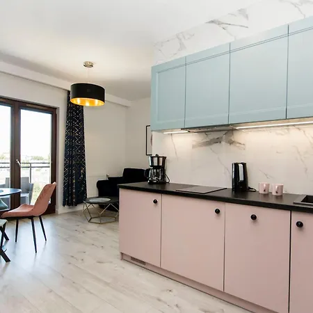 Center - Aura By Apartmore *