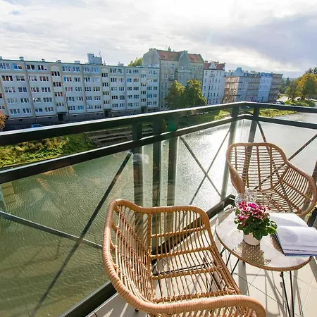 Center - Aura By Apartmore Apartment *
