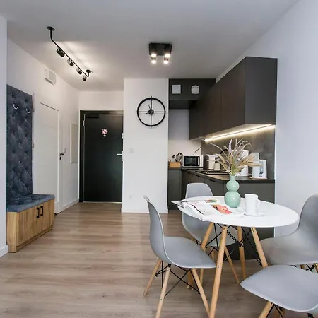 Center - Aura By Apartmore * Γκντανσκ