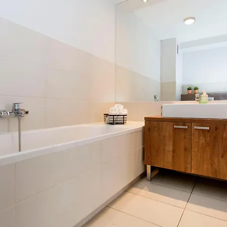 Apartament Center - Aura By Apartmore *