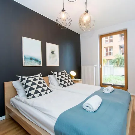 Center - Aura By Apartmore Διαμέρισμα Γκντανσκ