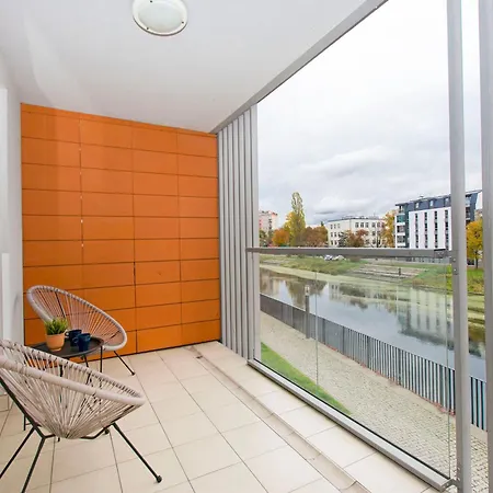 Center - Aura By Apartmore Apartment *