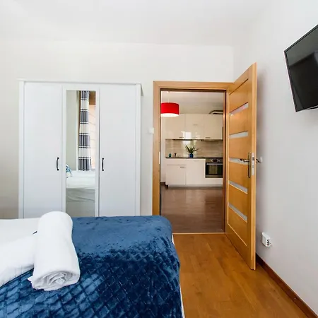 Center - Aura By Apartmore * Γκντανσκ