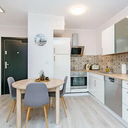 Center - Aura By Apartmore Gdańsk