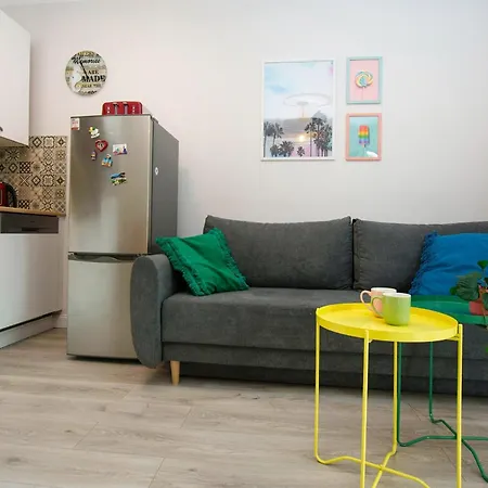 Center - Aura By Apartmore *