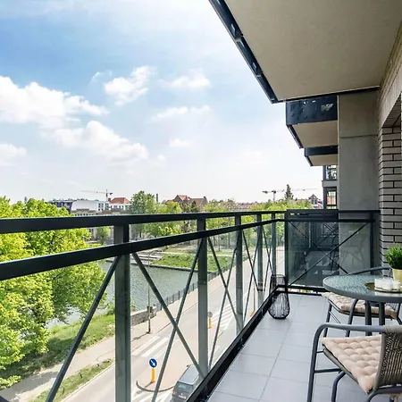 Center - Aura By Apartmore Apartment