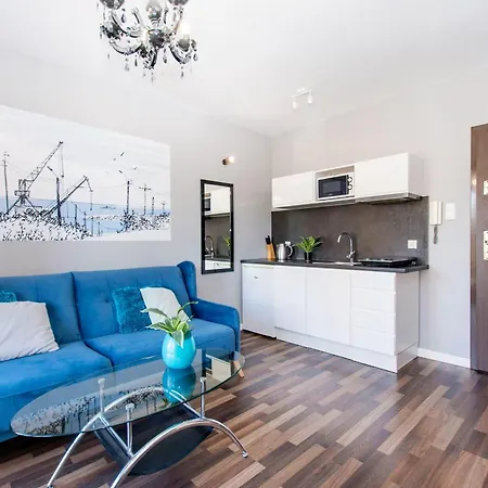 Center - Aura By Apartmore Appartamento