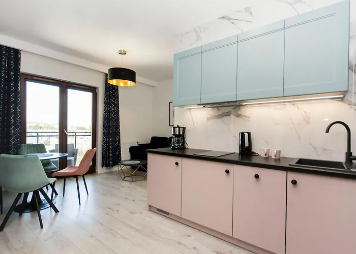 Center - Aura By Apartmore *