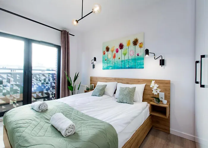 Center - Aura By Apartmore غدانسك